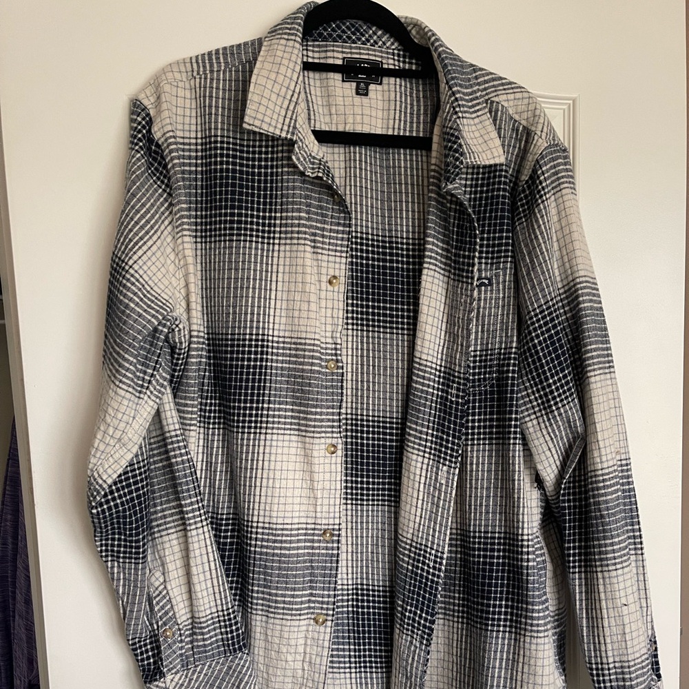 Billabong Men’s Plaid Button-Up Shirt